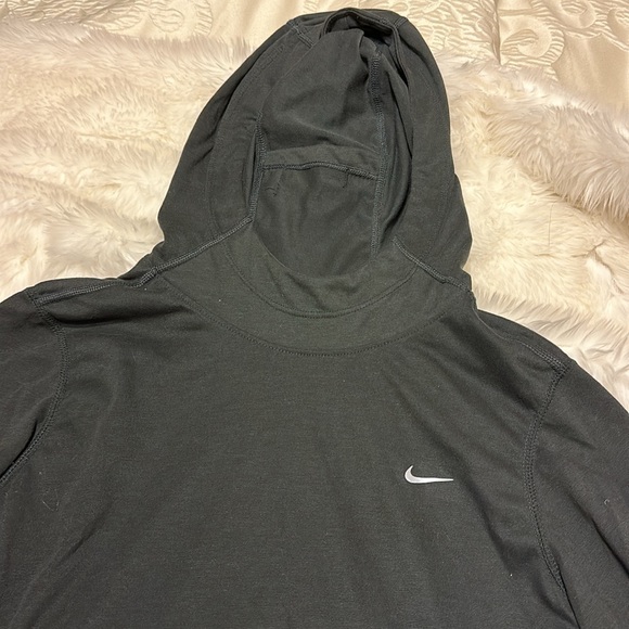 Nike dri-fit running top - Picture 4 of 7